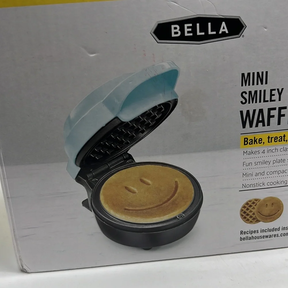 Mini Smiley Waffle Maker